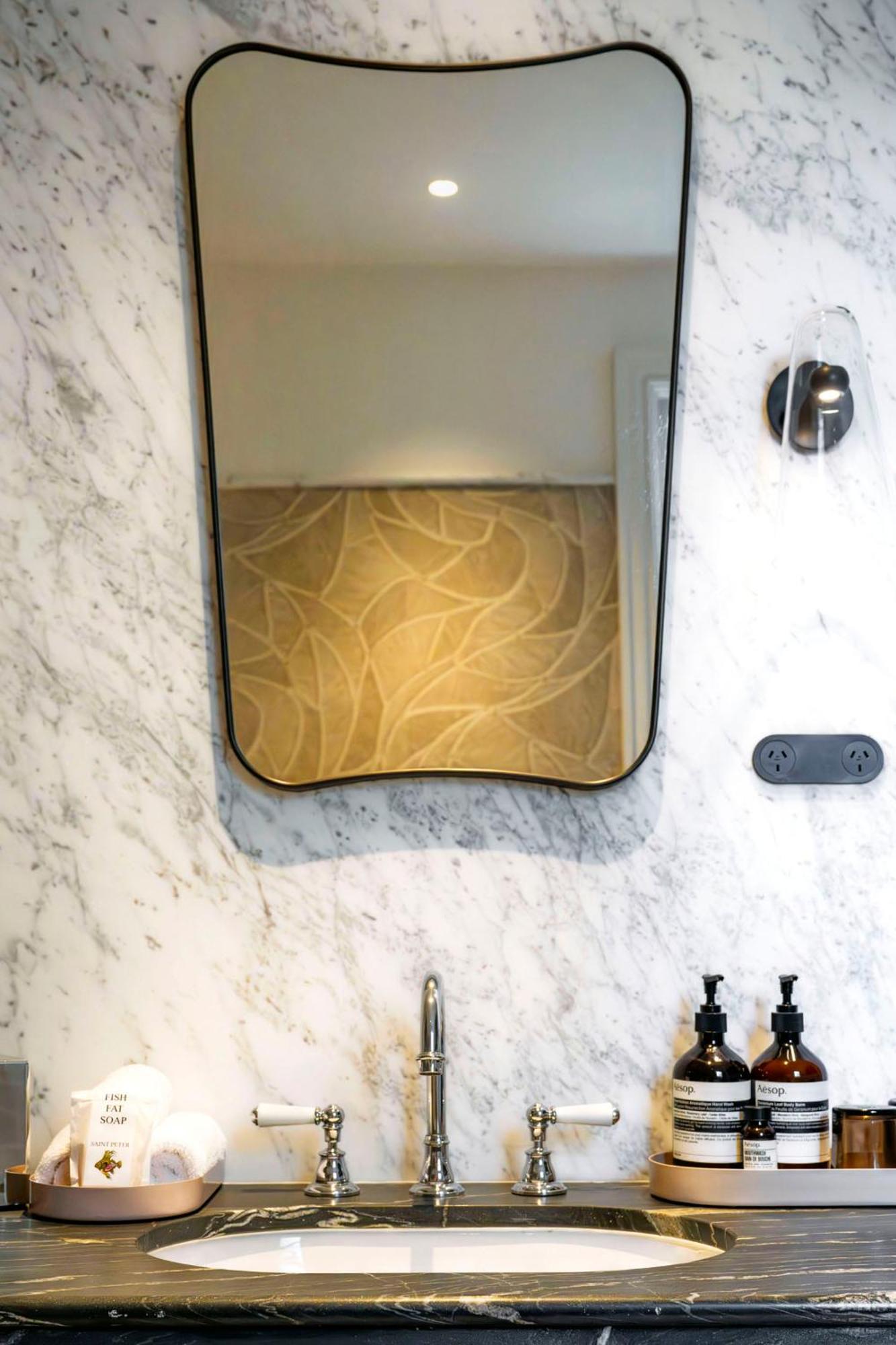 Hotel The Grand National By Saint Peter 5*
